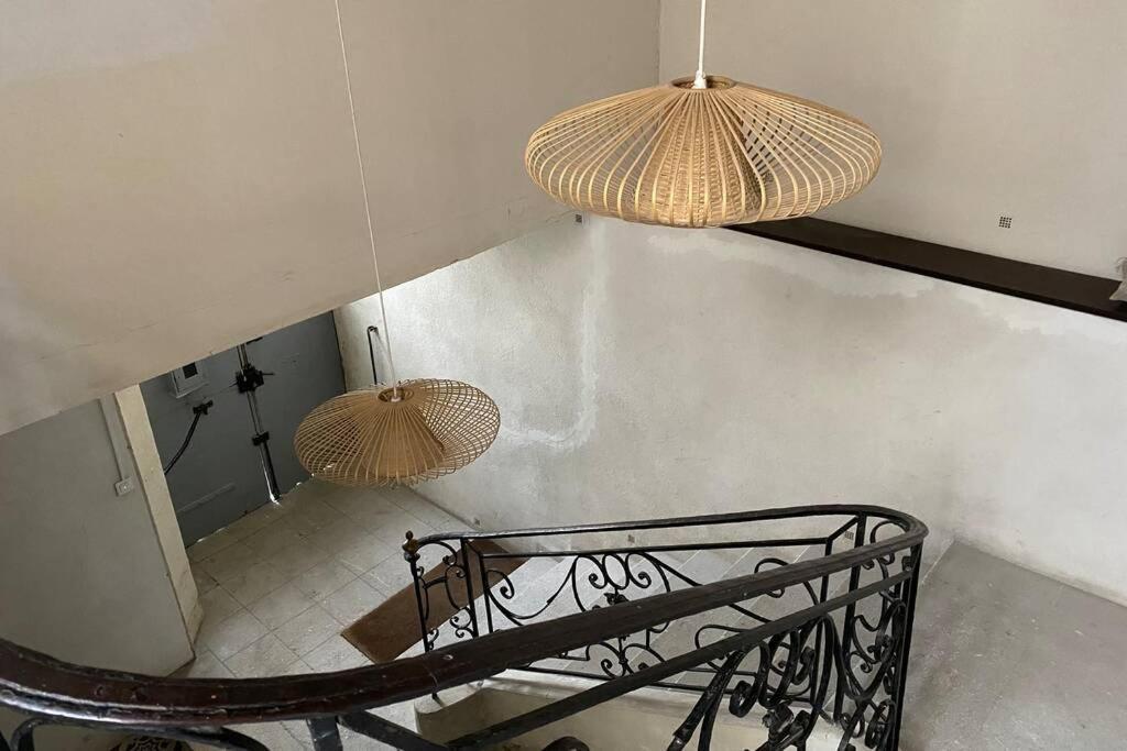 Appartement Lovely - De Charme Plein Centre - Proche Palais Des Papes *